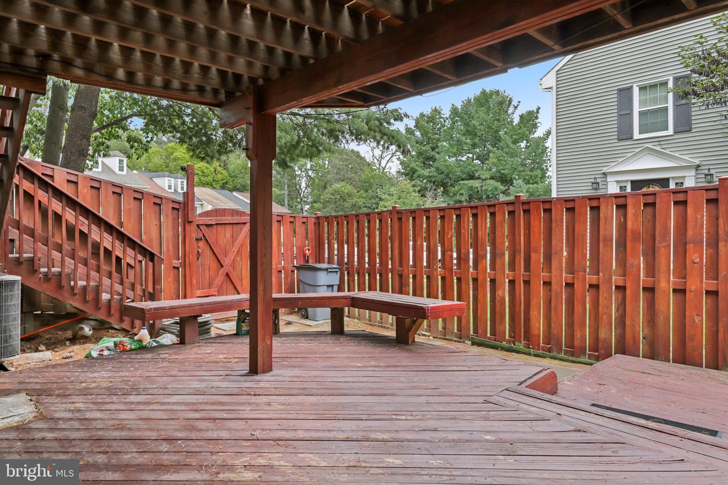 7673 NORTHERN OAKS CT, SPRINGFIELD, Virginia 22153, 3 Bedrooms Bedrooms, ,2 BathroomsBathrooms,Residential,For sale,7673 NORTHERN OAKS CT,VAFX2268656 MLS # VAFX2268656