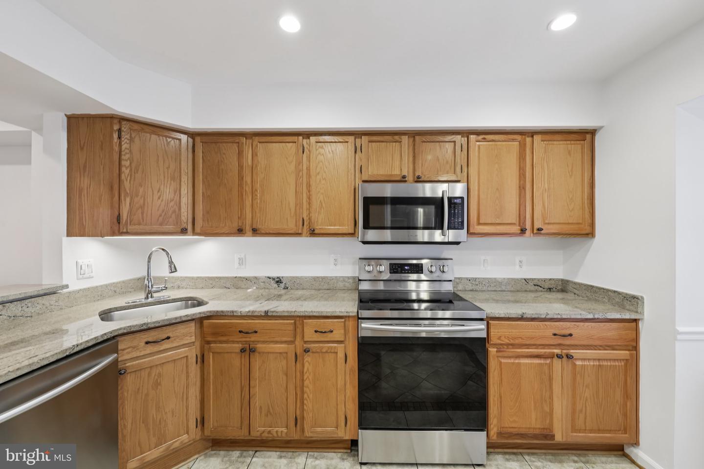 7673 NORTHERN OAKS CT, SPRINGFIELD, Virginia 22153, 3 Bedrooms Bedrooms, ,2 BathroomsBathrooms,Residential,For sale,7673 NORTHERN OAKS CT,VAFX2268656 MLS # VAFX2268656