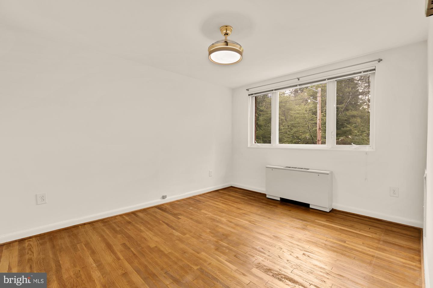2400 41ST ST NW #502, WASHINGTON, District Of Columbia 20007, 2 Bedrooms Bedrooms, ,1 BathroomBathrooms,Residential,For sale,2400 41ST ST NW #502,DCDC2223690 MLS # DCDC2223690