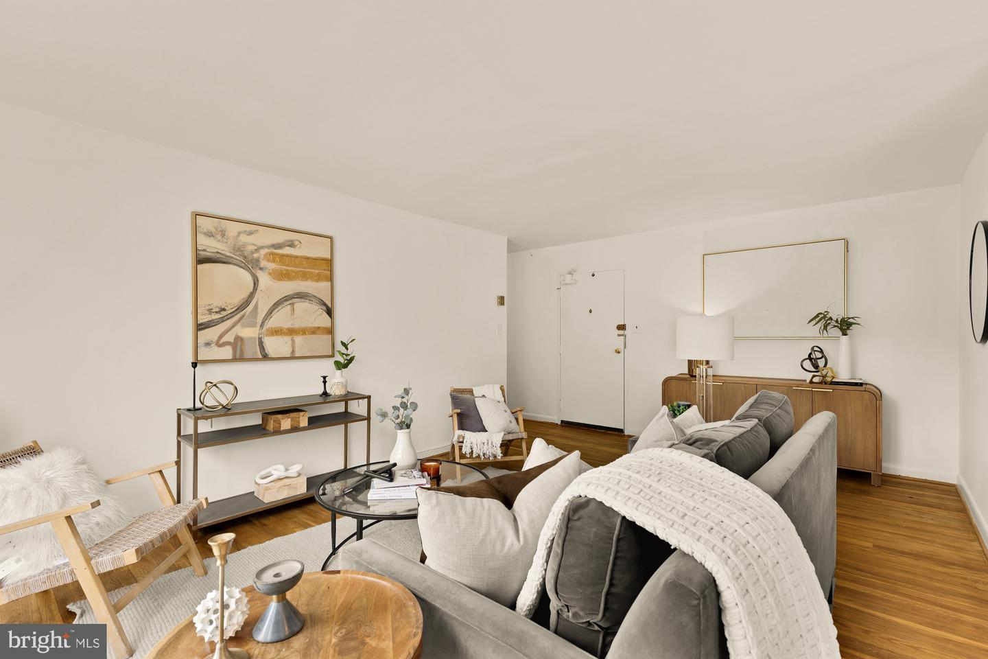 2400 41ST ST NW #502, WASHINGTON, District Of Columbia 20007, 2 Bedrooms Bedrooms, ,1 BathroomBathrooms,Residential,For sale,2400 41ST ST NW #502,DCDC2223690 MLS # DCDC2223690
