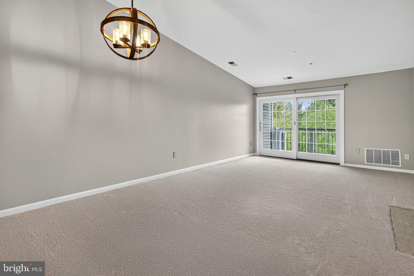 44084 NATALIE TER #301, ASHBURN, Virginia 20147, 2 Bedrooms Bedrooms, ,2 BathroomsBathrooms,Residential,For sale,44084 NATALIE TER #301,VALO2107476 MLS # VALO2107476