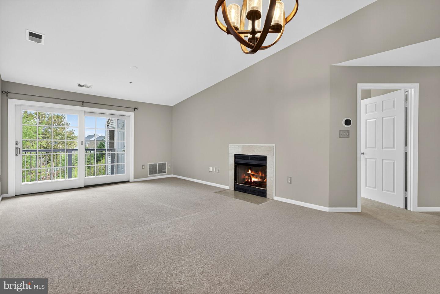 44084 NATALIE TER #301, ASHBURN, Virginia 20147, 2 Bedrooms Bedrooms, ,2 BathroomsBathrooms,Residential,For sale,44084 NATALIE TER #301,VALO2107476 MLS # VALO2107476