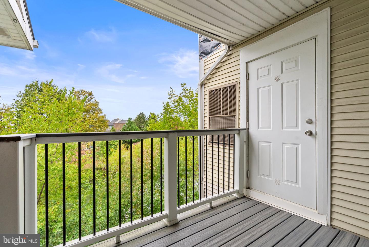 44084 NATALIE TER #301, ASHBURN, Virginia 20147, 2 Bedrooms Bedrooms, ,2 BathroomsBathrooms,Residential,For sale,44084 NATALIE TER #301,VALO2107476 MLS # VALO2107476