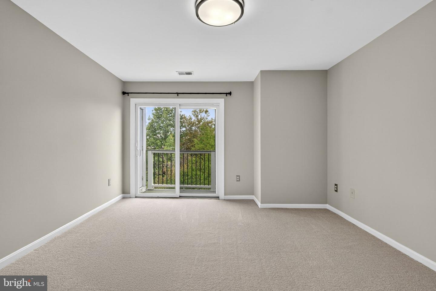 44084 NATALIE TER #301, ASHBURN, Virginia 20147, 2 Bedrooms Bedrooms, ,2 BathroomsBathrooms,Residential,For sale,44084 NATALIE TER #301,VALO2107476 MLS # VALO2107476