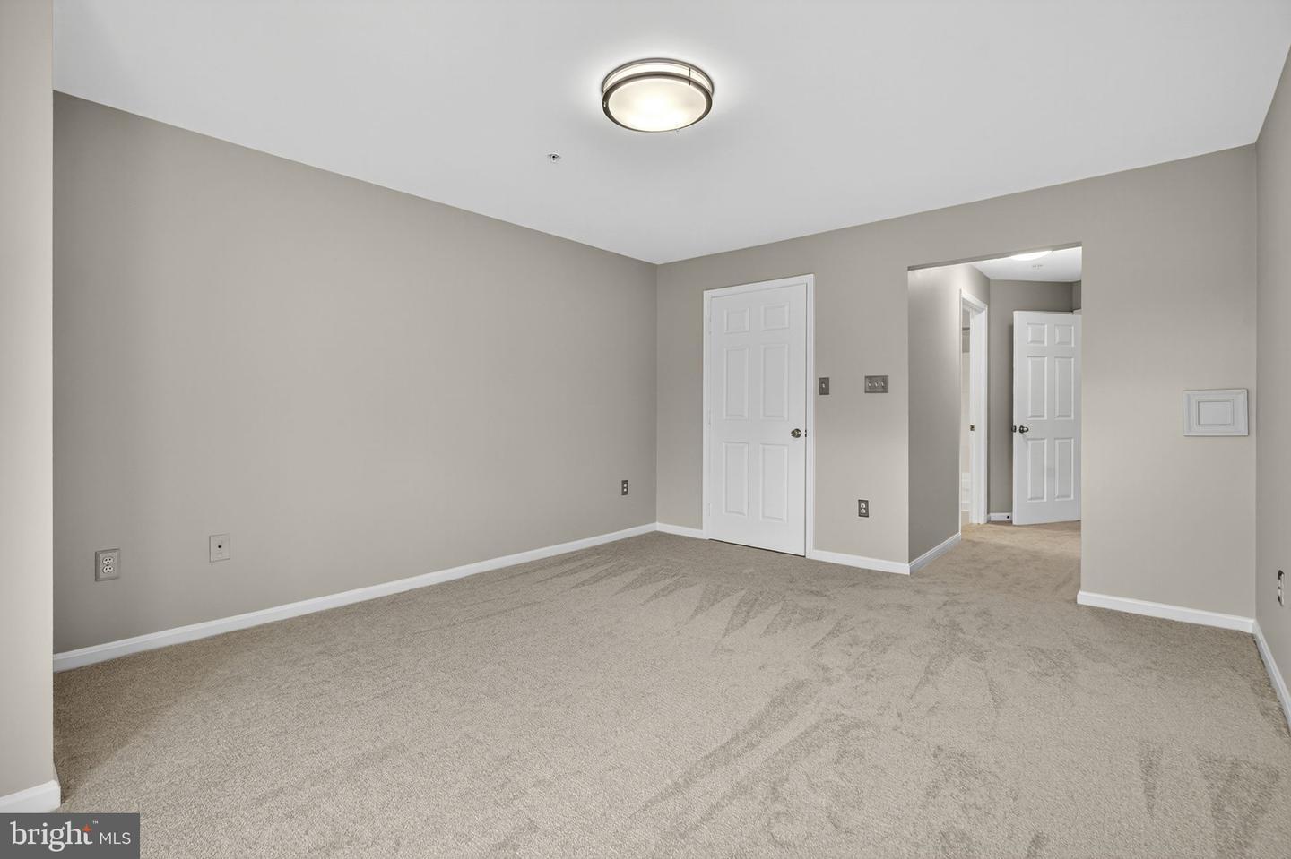 44084 NATALIE TER #301, ASHBURN, Virginia 20147, 2 Bedrooms Bedrooms, ,2 BathroomsBathrooms,Residential,For sale,44084 NATALIE TER #301,VALO2107476 MLS # VALO2107476