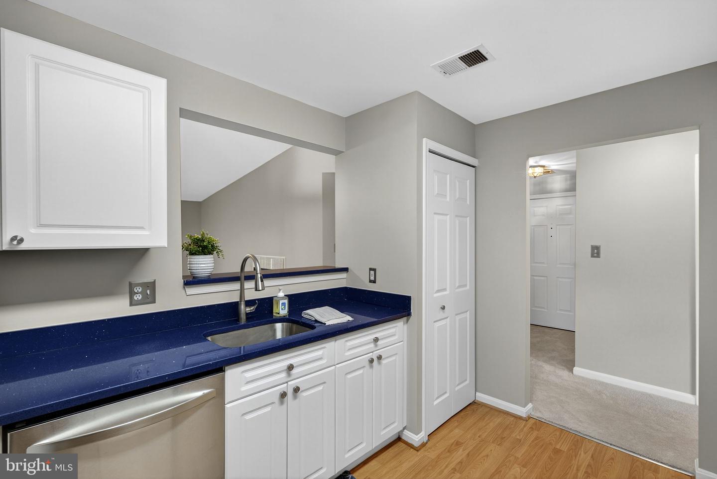 44084 NATALIE TER #301, ASHBURN, Virginia 20147, 2 Bedrooms Bedrooms, ,2 BathroomsBathrooms,Residential,For sale,44084 NATALIE TER #301,VALO2107476 MLS # VALO2107476