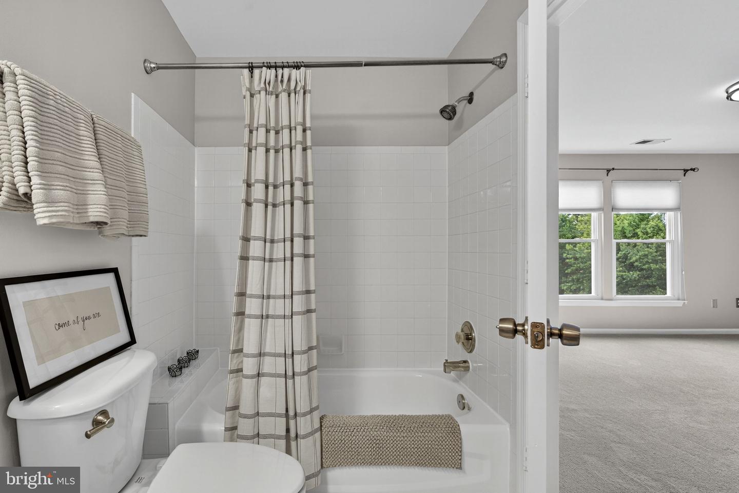 44084 NATALIE TER #301, ASHBURN, Virginia 20147, 2 Bedrooms Bedrooms, ,2 BathroomsBathrooms,Residential,For sale,44084 NATALIE TER #301,VALO2107476 MLS # VALO2107476