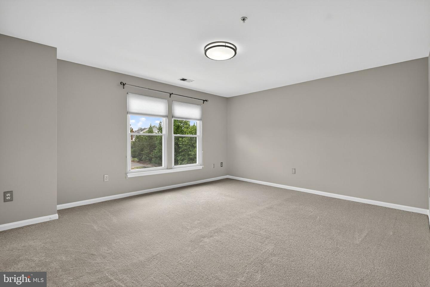 44084 NATALIE TER #301, ASHBURN, Virginia 20147, 2 Bedrooms Bedrooms, ,2 BathroomsBathrooms,Residential,For sale,44084 NATALIE TER #301,VALO2107476 MLS # VALO2107476