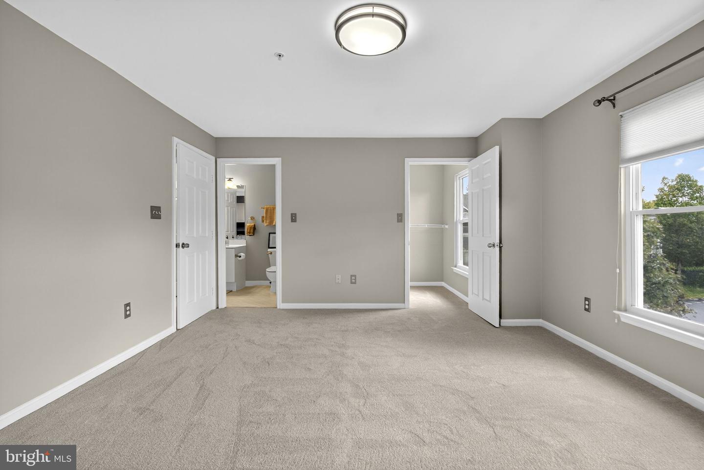 44084 NATALIE TER #301, ASHBURN, Virginia 20147, 2 Bedrooms Bedrooms, ,2 BathroomsBathrooms,Residential,For sale,44084 NATALIE TER #301,VALO2107476 MLS # VALO2107476
