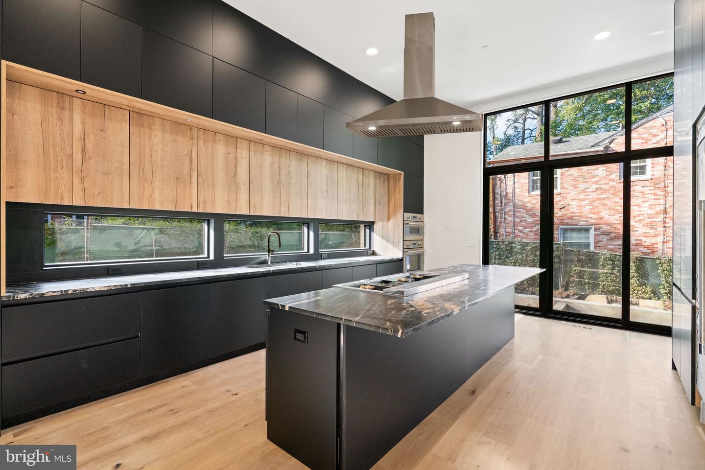 2717 TENNYSON ST NW, WASHINGTON, District Of Columbia 20015, 8 Bedrooms Bedrooms, ,8 BathroomsBathrooms,Residential,For sale,2717 TENNYSON ST NW,DCDC2223890 MLS # DCDC2223890