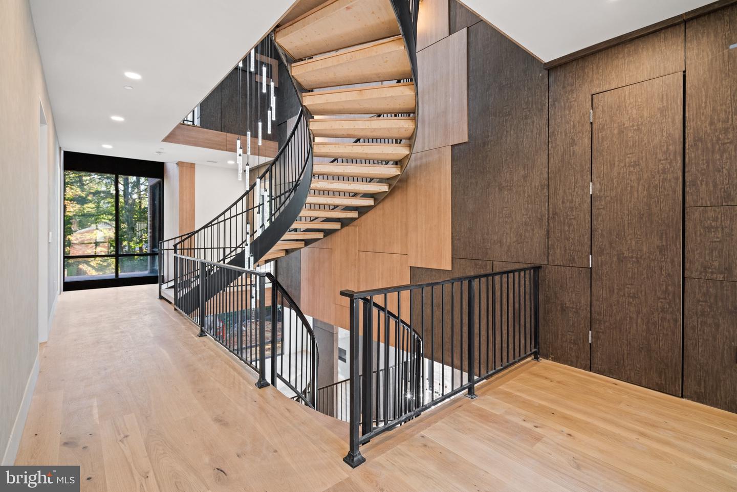 2717 TENNYSON ST NW, WASHINGTON, District Of Columbia 20015, 8 Bedrooms Bedrooms, ,8 BathroomsBathrooms,Residential,For sale,2717 TENNYSON ST NW,DCDC2223890 MLS # DCDC2223890