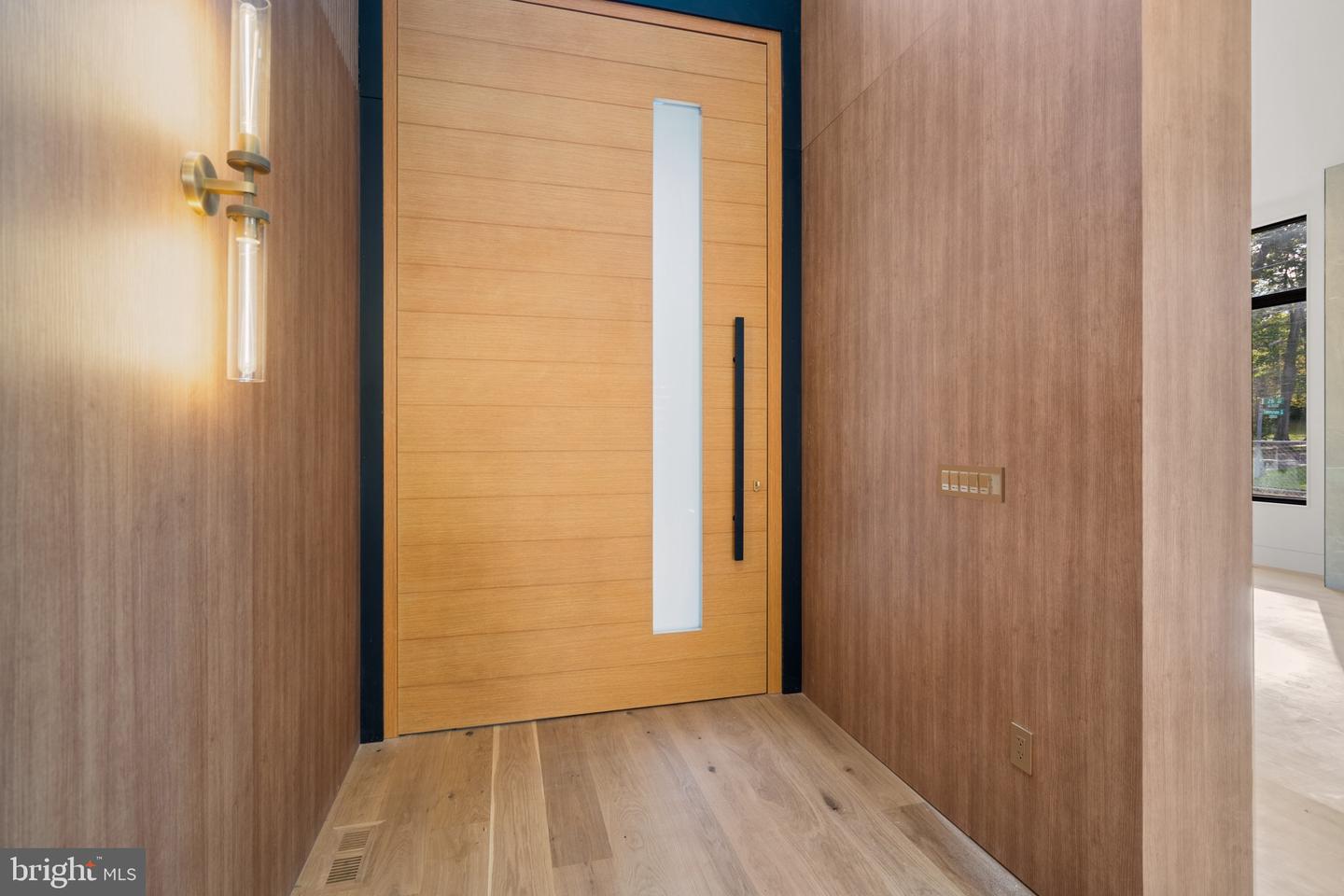 2717 TENNYSON ST NW, WASHINGTON, District Of Columbia 20015, 8 Bedrooms Bedrooms, ,8 BathroomsBathrooms,Residential,For sale,2717 TENNYSON ST NW,DCDC2223890 MLS # DCDC2223890