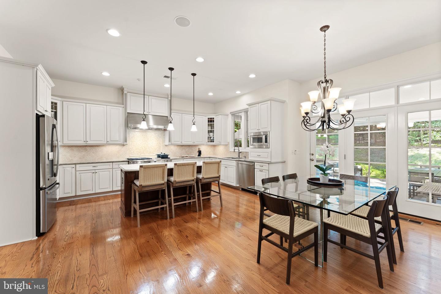 9603 THISTLE RIDGE LN, VIENNA, Virginia 22182, 5 Bedrooms Bedrooms, ,4 BathroomsBathrooms,Residential,For sale,9603 THISTLE RIDGE LN,VAFX2269004 MLS # VAFX2269004