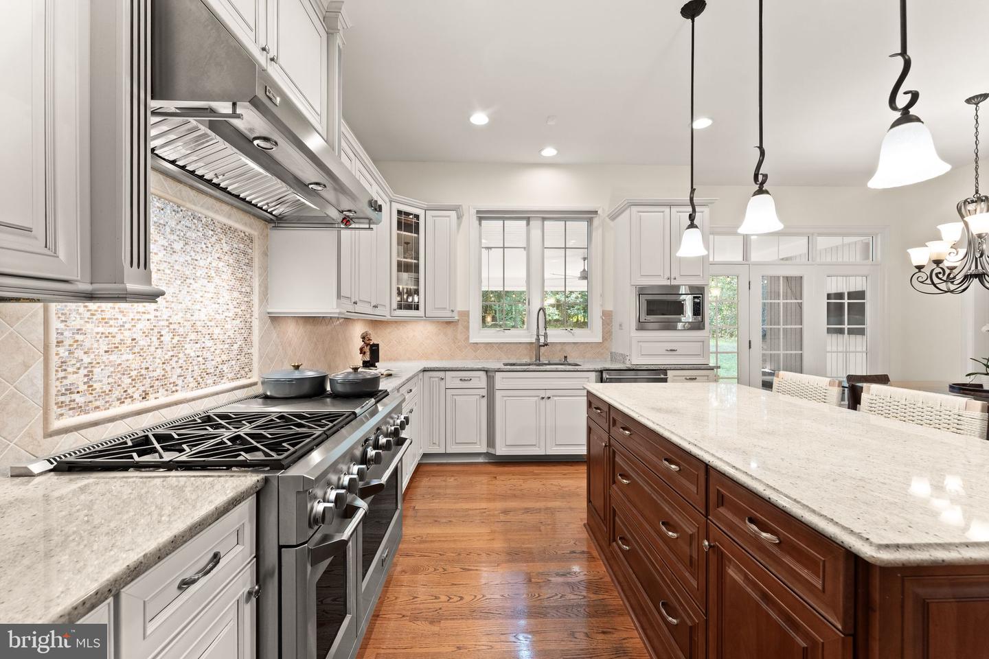 9603 THISTLE RIDGE LN, VIENNA, Virginia 22182, 5 Bedrooms Bedrooms, ,4 BathroomsBathrooms,Residential,For sale,9603 THISTLE RIDGE LN,VAFX2269004 MLS # VAFX2269004
