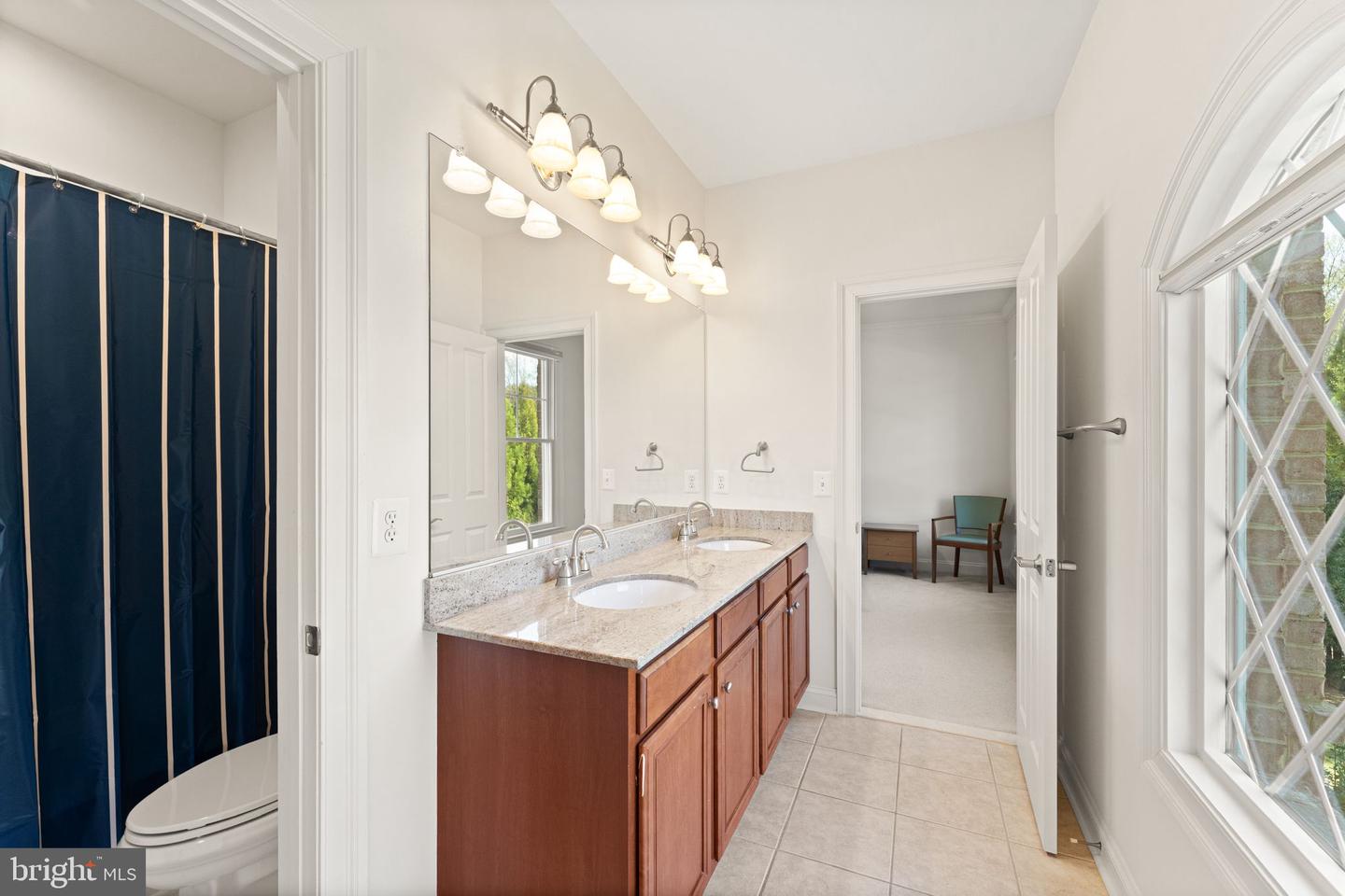 9603 THISTLE RIDGE LN, VIENNA, Virginia 22182, 5 Bedrooms Bedrooms, ,4 BathroomsBathrooms,Residential,For sale,9603 THISTLE RIDGE LN,VAFX2269004 MLS # VAFX2269004