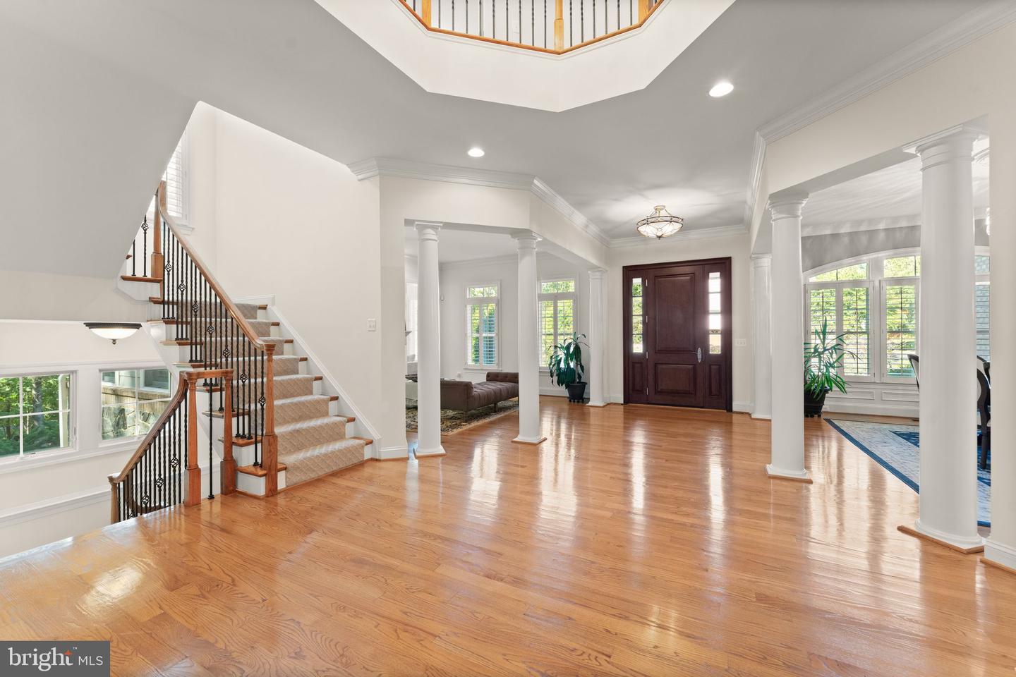 9603 THISTLE RIDGE LN, VIENNA, Virginia 22182, 5 Bedrooms Bedrooms, ,4 BathroomsBathrooms,Residential,For sale,9603 THISTLE RIDGE LN,VAFX2269004 MLS # VAFX2269004