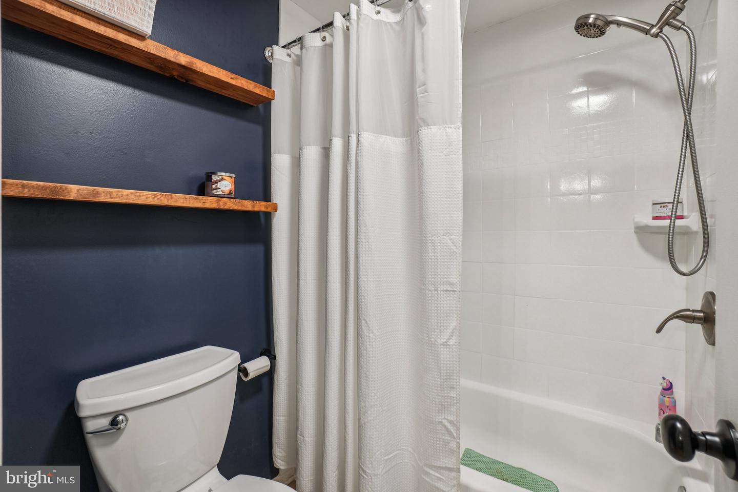 10205 QUIET POND TER, BURKE, Virginia 22015, 3 Bedrooms Bedrooms, ,2 BathroomsBathrooms,Residential,For sale,10205 QUIET POND TER,VAFX2269136 MLS # VAFX2269136