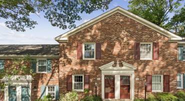 8336 FORRESTER BLVD #448, SPRINGFIELD, Virginia 22152, 2 Bedrooms Bedrooms, ,1 BathroomBathrooms,Residential,For sale,8336 FORRESTER BLVD #448,VAFX2269162 MLS # VAFX2269162