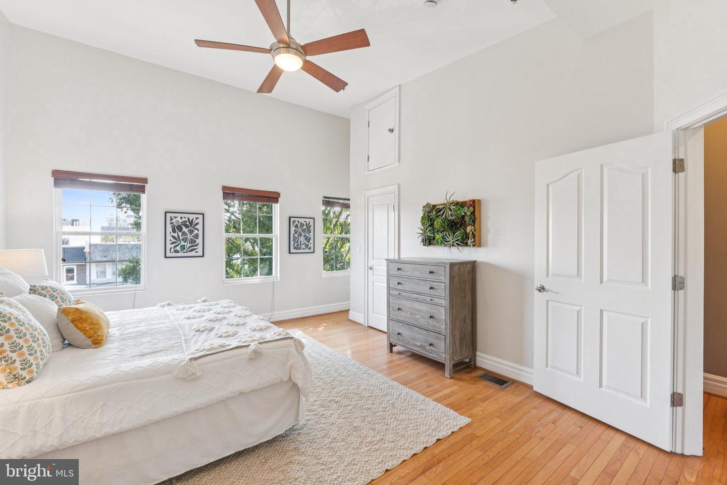 224 S ST NE #2, WASHINGTON, District Of Columbia 20002, 3 Bedrooms Bedrooms, ,2 BathroomsBathrooms,Residential,For sale,224 S ST NE #2,DCDC2224090 MLS # DCDC2224090