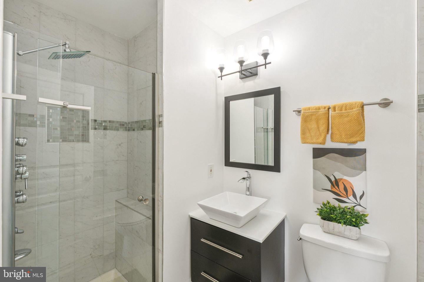 224 S ST NE #2, WASHINGTON, District Of Columbia 20002, 3 Bedrooms Bedrooms, ,2 BathroomsBathrooms,Residential,For sale,224 S ST NE #2,DCDC2224090 MLS # DCDC2224090