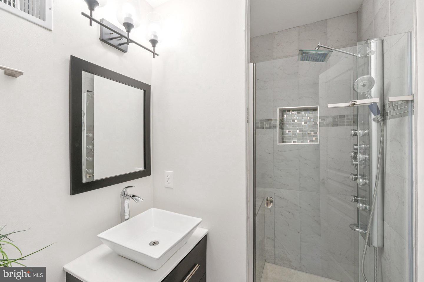 224 S ST NE #2, WASHINGTON, District Of Columbia 20002, 3 Bedrooms Bedrooms, ,2 BathroomsBathrooms,Residential,For sale,224 S ST NE #2,DCDC2224090 MLS # DCDC2224090