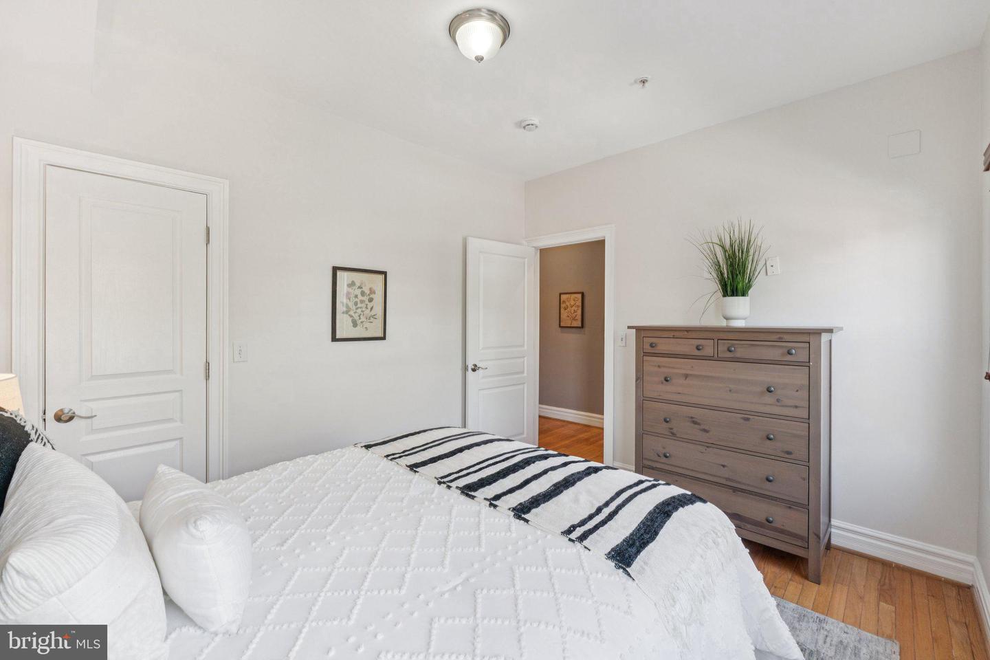 224 S ST NE #2, WASHINGTON, District Of Columbia 20002, 3 Bedrooms Bedrooms, ,2 BathroomsBathrooms,Residential,For sale,224 S ST NE #2,DCDC2224090 MLS # DCDC2224090
