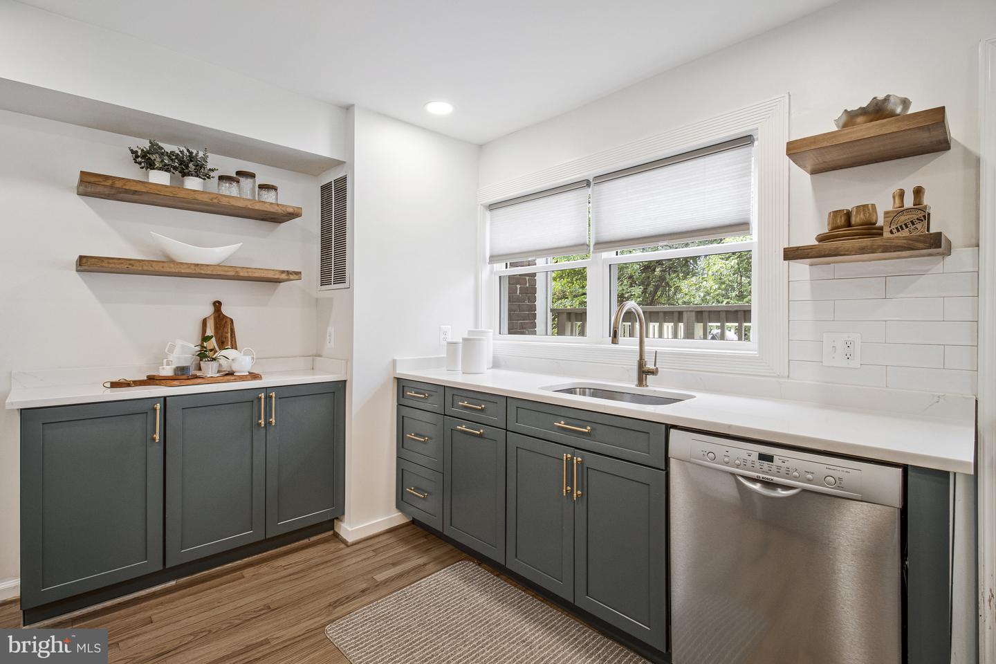 3112 S HAYES ST, ARLINGTON, Virginia 22202, 3 Bedrooms Bedrooms, ,2 BathroomsBathrooms,Residential,For sale,3112 S HAYES ST,VAAR2064156 MLS # VAAR2064156