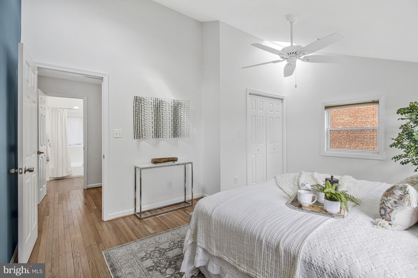 3112 S HAYES ST, ARLINGTON, Virginia 22202, 3 Bedrooms Bedrooms, ,2 BathroomsBathrooms,Residential,For sale,3112 S HAYES ST,VAAR2064156 MLS # VAAR2064156