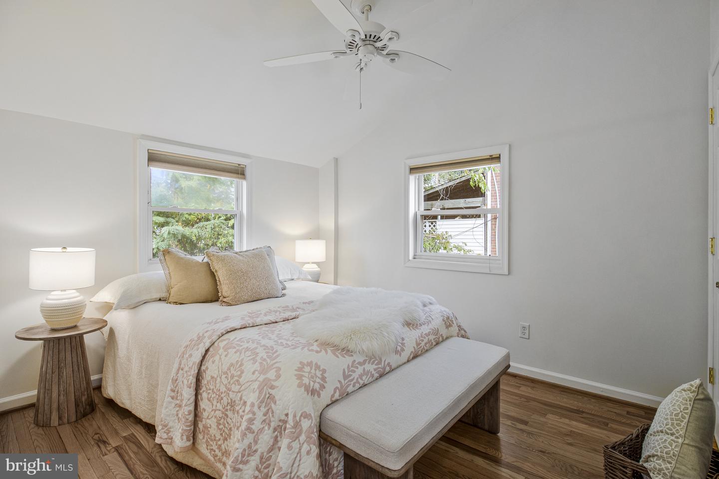 3112 S HAYES ST, ARLINGTON, Virginia 22202, 3 Bedrooms Bedrooms, ,2 BathroomsBathrooms,Residential,For sale,3112 S HAYES ST,VAAR2064156 MLS # VAAR2064156