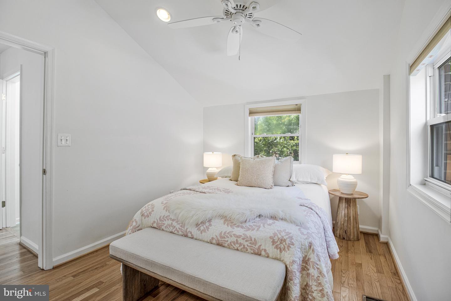 3112 S HAYES ST, ARLINGTON, Virginia 22202, 3 Bedrooms Bedrooms, ,2 BathroomsBathrooms,Residential,For sale,3112 S HAYES ST,VAAR2064156 MLS # VAAR2064156