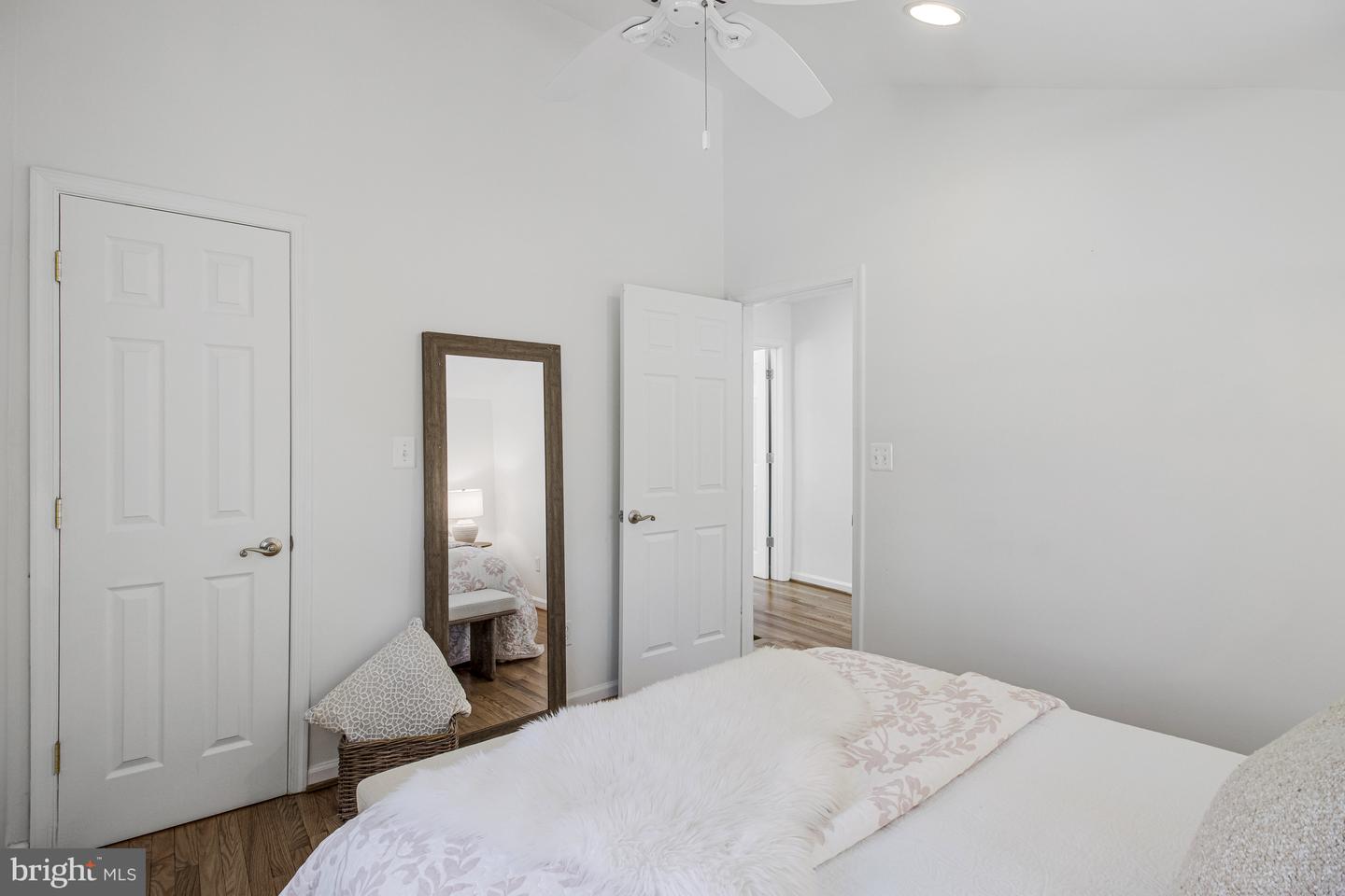 3112 S HAYES ST, ARLINGTON, Virginia 22202, 3 Bedrooms Bedrooms, ,2 BathroomsBathrooms,Residential,For sale,3112 S HAYES ST,VAAR2064156 MLS # VAAR2064156