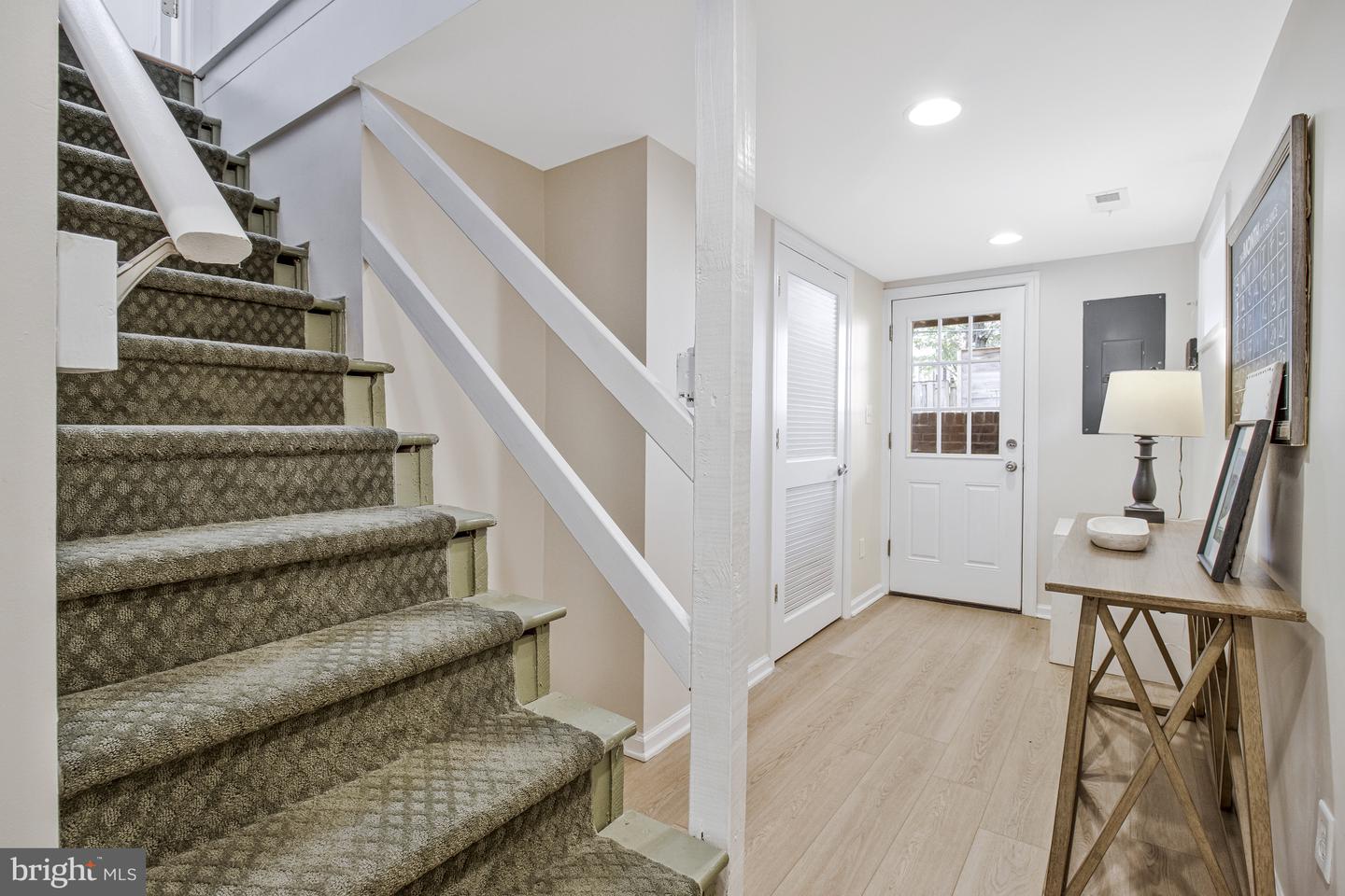 3112 S HAYES ST, ARLINGTON, Virginia 22202, 3 Bedrooms Bedrooms, ,2 BathroomsBathrooms,Residential,For sale,3112 S HAYES ST,VAAR2064156 MLS # VAAR2064156