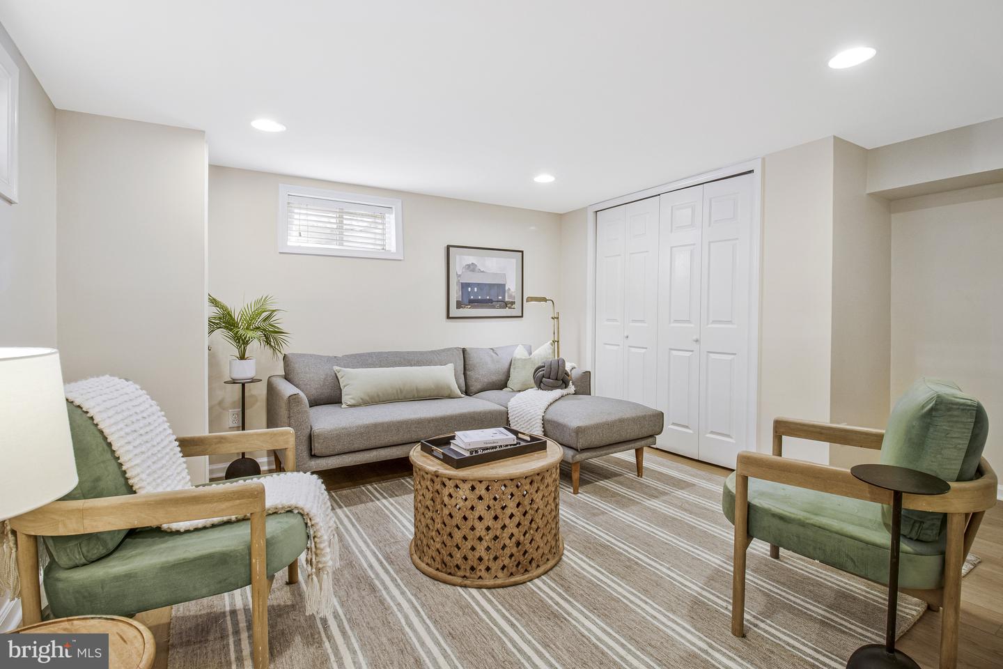 3112 S HAYES ST, ARLINGTON, Virginia 22202, 3 Bedrooms Bedrooms, ,2 BathroomsBathrooms,Residential,For sale,3112 S HAYES ST,VAAR2064156 MLS # VAAR2064156