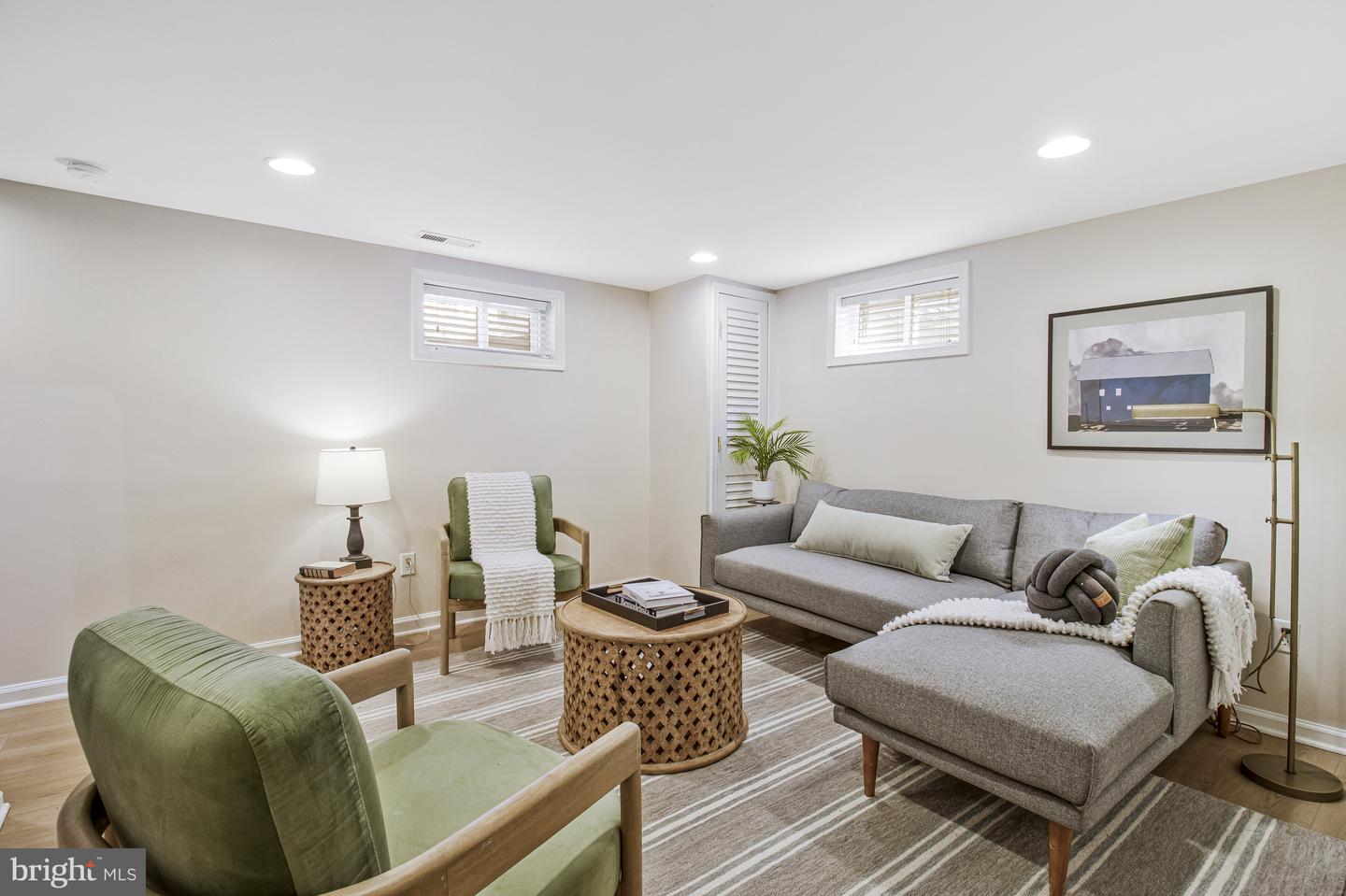 3112 S HAYES ST, ARLINGTON, Virginia 22202, 3 Bedrooms Bedrooms, ,2 BathroomsBathrooms,Residential,For sale,3112 S HAYES ST,VAAR2064156 MLS # VAAR2064156