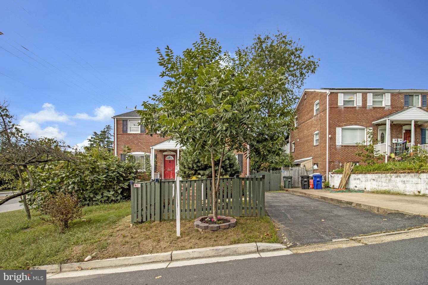 3112 S HAYES ST, ARLINGTON, Virginia 22202, 3 Bedrooms Bedrooms, ,2 BathroomsBathrooms,Residential,For sale,3112 S HAYES ST,VAAR2064156 MLS # VAAR2064156