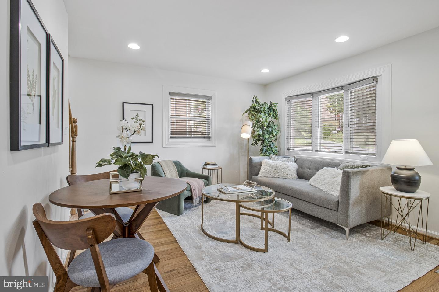 3112 S HAYES ST, ARLINGTON, Virginia 22202, 3 Bedrooms Bedrooms, ,2 BathroomsBathrooms,Residential,For sale,3112 S HAYES ST,VAAR2064156 MLS # VAAR2064156