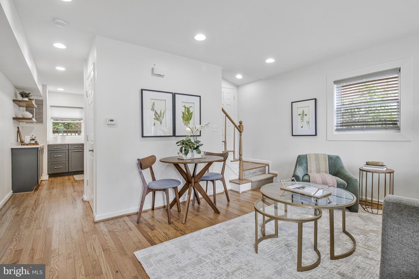 3112 S HAYES ST, ARLINGTON, Virginia 22202, 3 Bedrooms Bedrooms, ,2 BathroomsBathrooms,Residential,For sale,3112 S HAYES ST,VAAR2064156 MLS # VAAR2064156