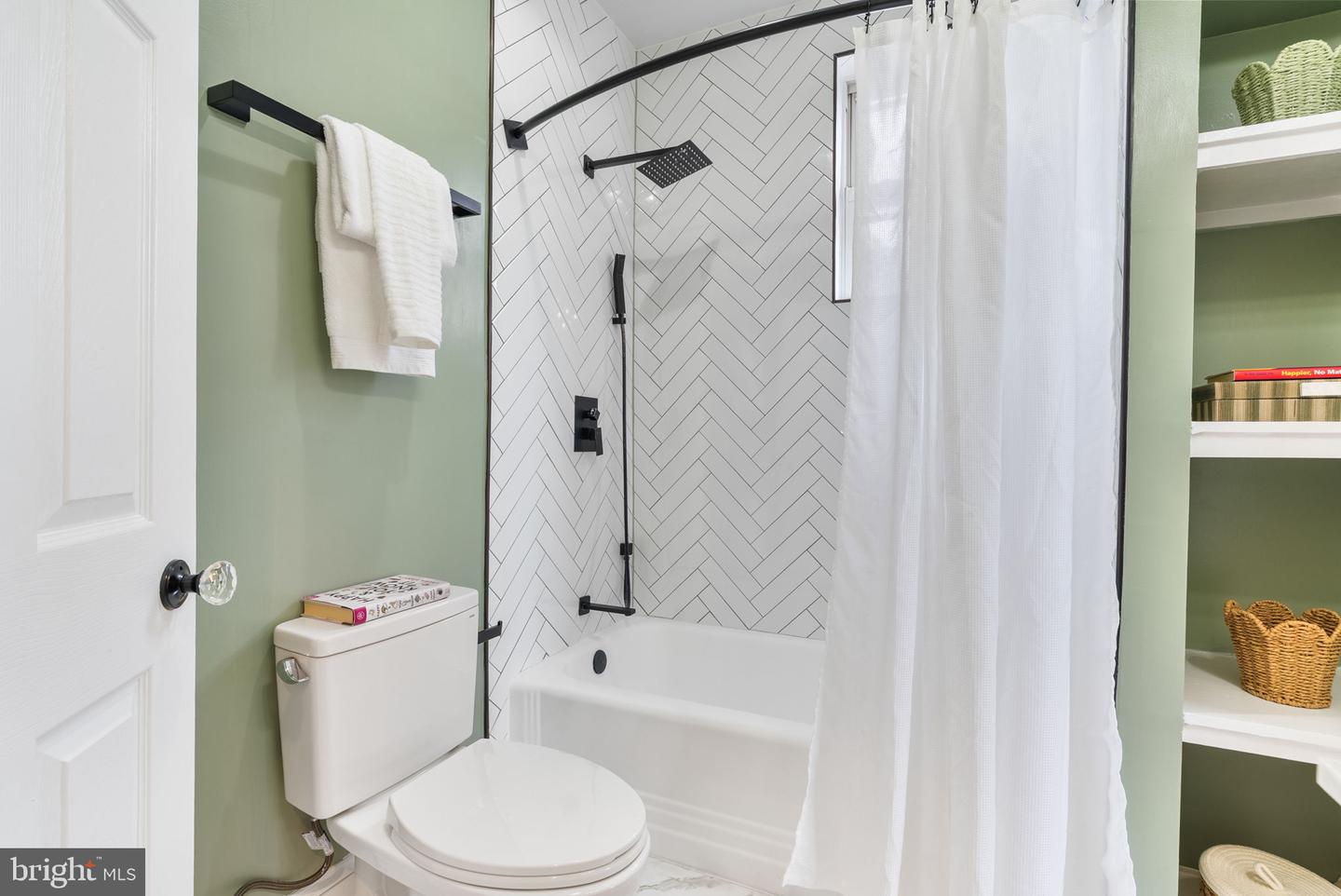 1921 OTIS ST NE, WASHINGTON, District Of Columbia 20018, 3 Bedrooms Bedrooms, ,2 BathroomsBathrooms,Residential,For sale,1921 OTIS ST NE,DCDC2224116 MLS # DCDC2224116