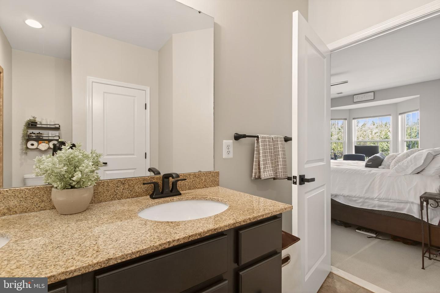 43842 ARTSMITH TER, ASHBURN, Virginia 20147, 3 Bedrooms Bedrooms, ,2 BathroomsBathrooms,Residential,For sale,43842 ARTSMITH TER,VALO2107624 MLS # VALO2107624