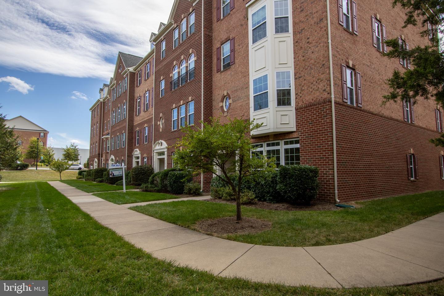 43842 ARTSMITH TER, ASHBURN, Virginia 20147, 3 Bedrooms Bedrooms, ,2 BathroomsBathrooms,Residential,For sale,43842 ARTSMITH TER,VALO2107624 MLS # VALO2107624