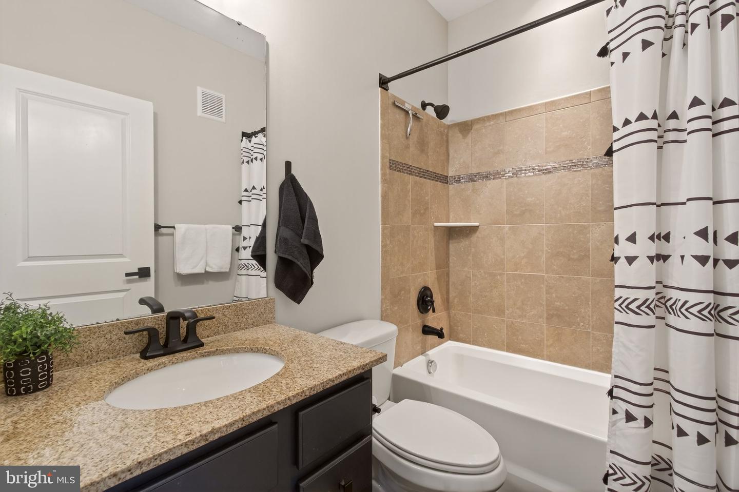 43842 ARTSMITH TER, ASHBURN, Virginia 20147, 3 Bedrooms Bedrooms, ,2 BathroomsBathrooms,Residential,For sale,43842 ARTSMITH TER,VALO2107624 MLS # VALO2107624