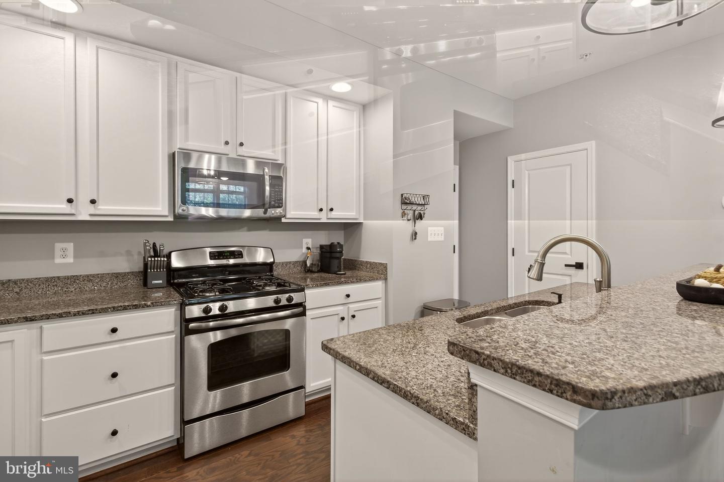43842 ARTSMITH TER, ASHBURN, Virginia 20147, 3 Bedrooms Bedrooms, ,2 BathroomsBathrooms,Residential,For sale,43842 ARTSMITH TER,VALO2107624 MLS # VALO2107624