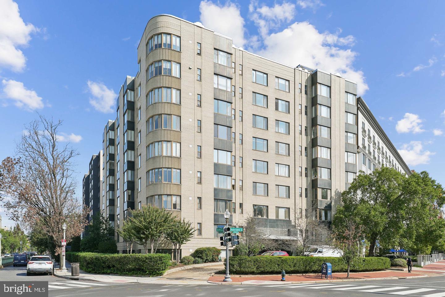 1 SCOTT CIR NW #105, WASHINGTON, District Of Columbia 20036, 1 Bedroom Bedrooms, ,1 BathroomBathrooms,Residential,For sale,1 SCOTT CIR NW #105,DCDC2224194 MLS # DCDC2224194