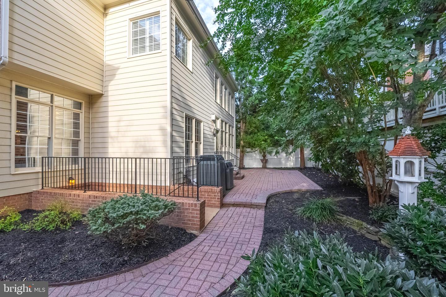 10087 DANIELS RUN WAY, FAIRFAX, Virginia 22030, 4 Bedrooms Bedrooms, ,3 BathroomsBathrooms,Residential,For sale,10087 DANIELS RUN WAY,VAFC2007094 MLS # VAFC2007094