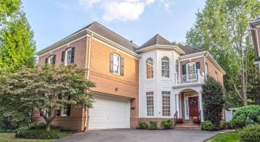 10087 DANIELS RUN WAY, FAIRFAX, Virginia 22030, 4 Bedrooms Bedrooms, ,3 BathroomsBathrooms,Residential,For sale,10087 DANIELS RUN WAY,VAFC2007094 MLS # VAFC2007094