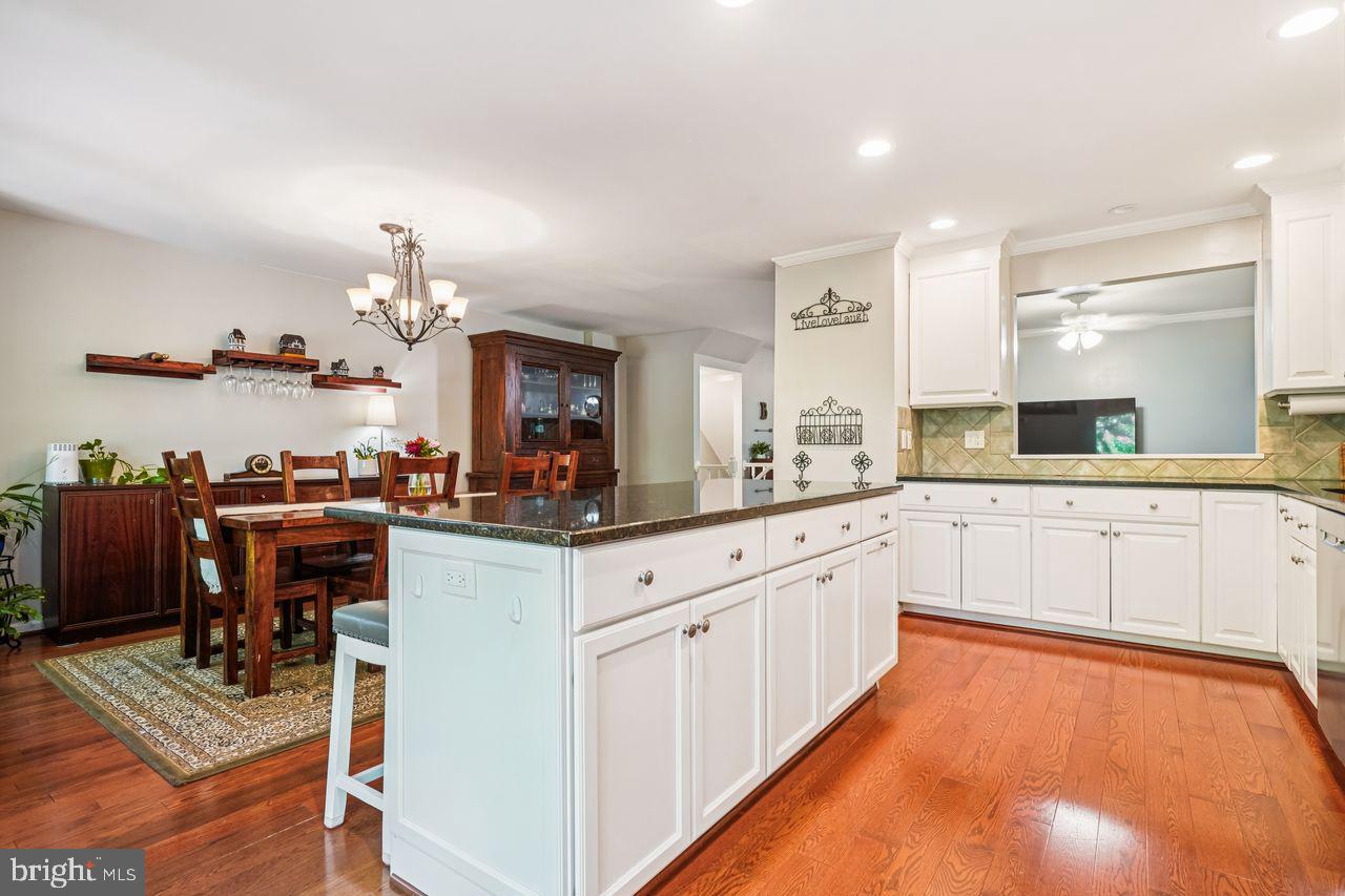7917 VALLEYFIELD DR, SPRINGFIELD, Virginia 22153, 3 Bedrooms Bedrooms, ,2 BathroomsBathrooms,Residential,For sale,7917 VALLEYFIELD DR,VAFX2269482 MLS # VAFX2269482