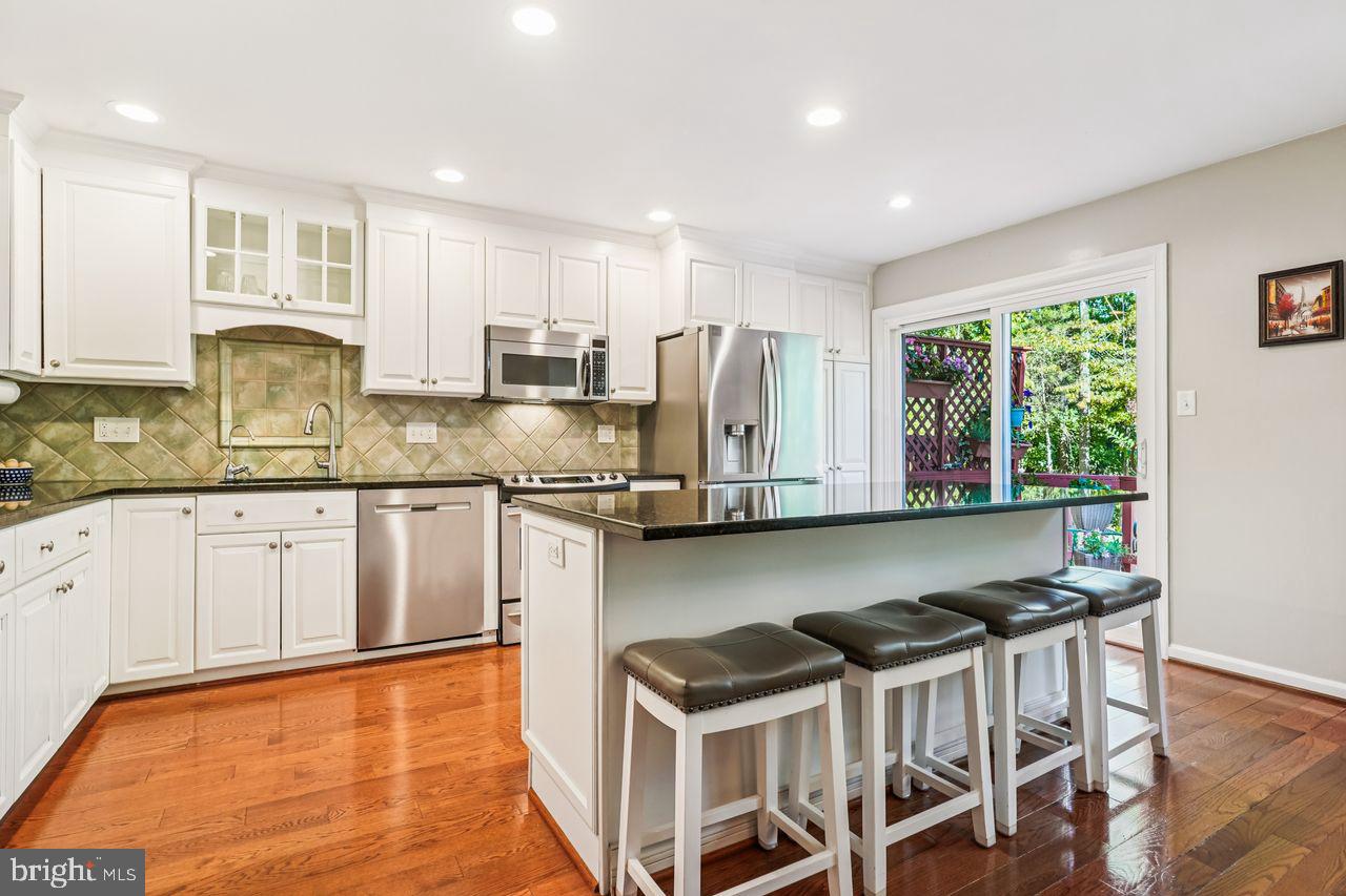 7917 VALLEYFIELD DR, SPRINGFIELD, Virginia 22153, 3 Bedrooms Bedrooms, ,2 BathroomsBathrooms,Residential,For sale,7917 VALLEYFIELD DR,VAFX2269482 MLS # VAFX2269482