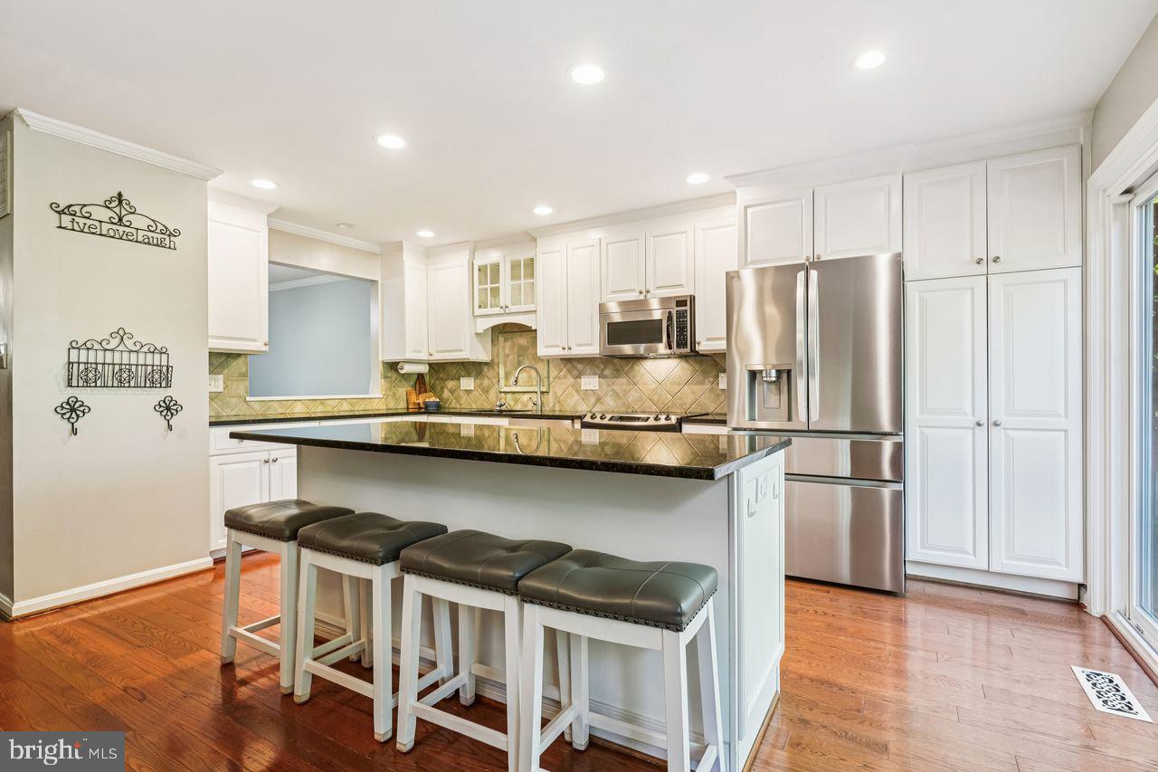 7917 VALLEYFIELD DR, SPRINGFIELD, Virginia 22153, 3 Bedrooms Bedrooms, ,2 BathroomsBathrooms,Residential,For sale,7917 VALLEYFIELD DR,VAFX2269482 MLS # VAFX2269482