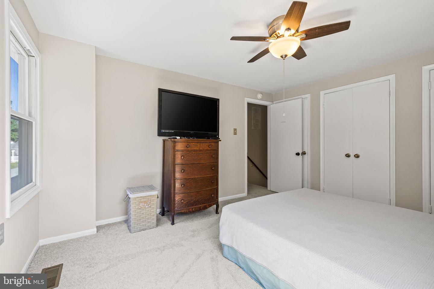 6116 KINGS COLOR DR, FAIRFAX, Virginia 22030, 4 Bedrooms Bedrooms, ,2 BathroomsBathrooms,Residential,For sale,6116 KINGS COLOR DR,VAFX2269502 MLS # VAFX2269502