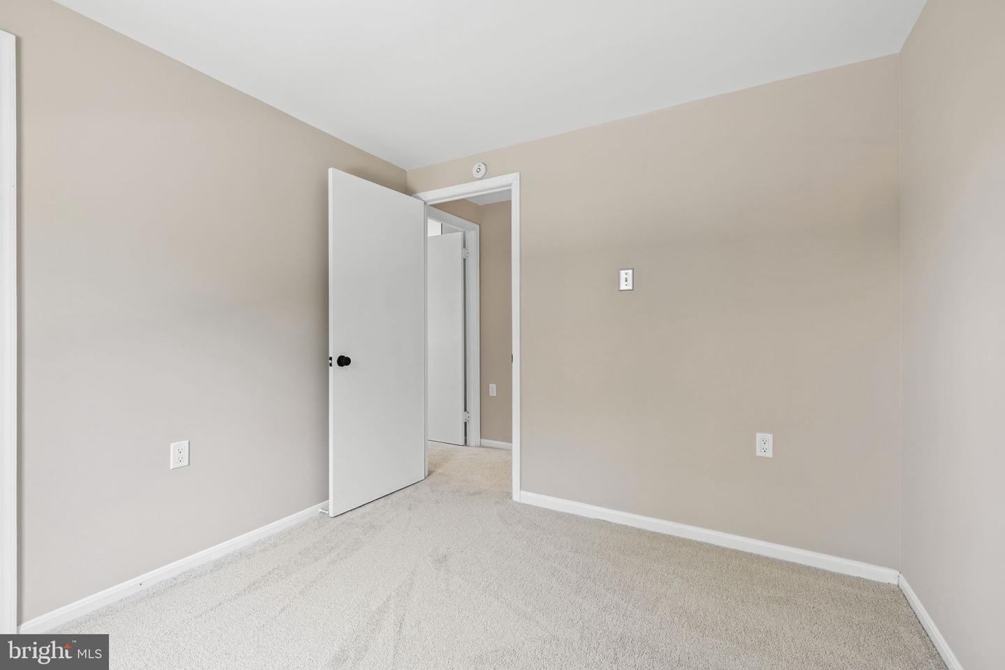 6116 KINGS COLOR DR, FAIRFAX, Virginia 22030, 4 Bedrooms Bedrooms, ,2 BathroomsBathrooms,Residential,For sale,6116 KINGS COLOR DR,VAFX2269502 MLS # VAFX2269502